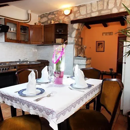 Apartment Mario Pula