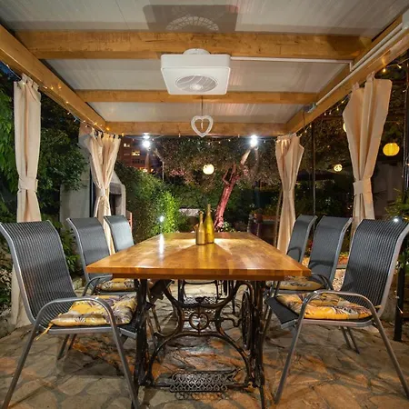 Mario 아파트 풀라