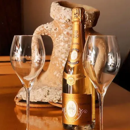 아파트 Mario 풀라